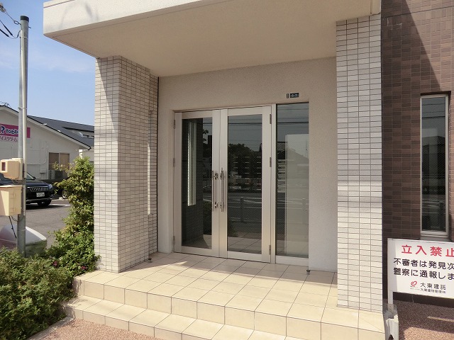 21/30 エントランス