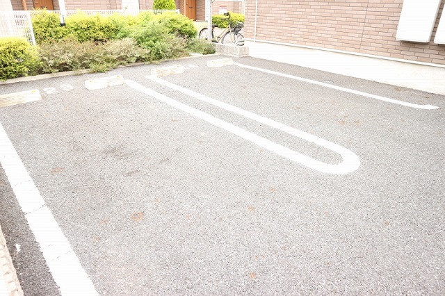 14/20 駐車場