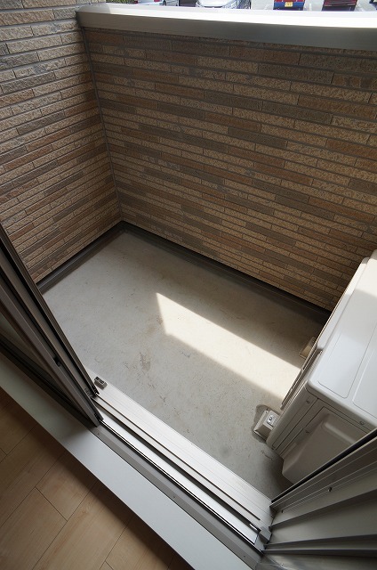 16/22 エントランス