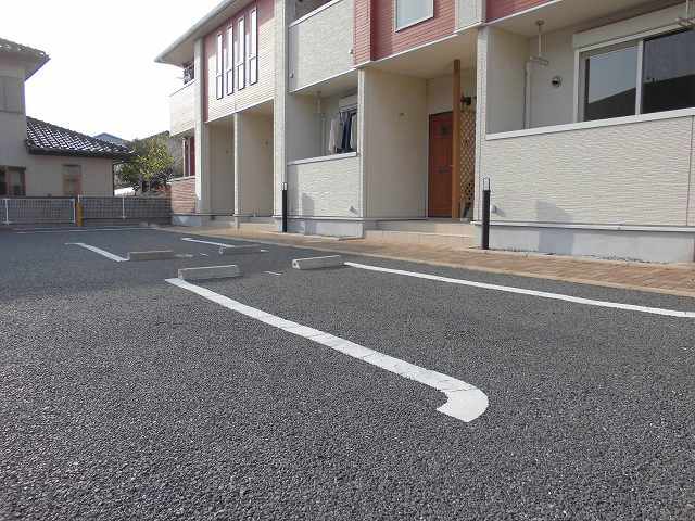 14/20 駐車場