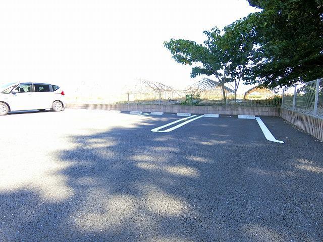 14/20 駐車場