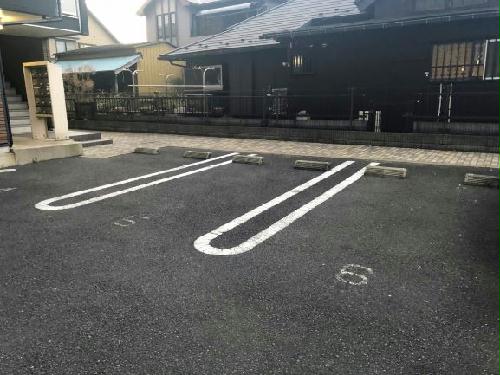 14/15 駐車場