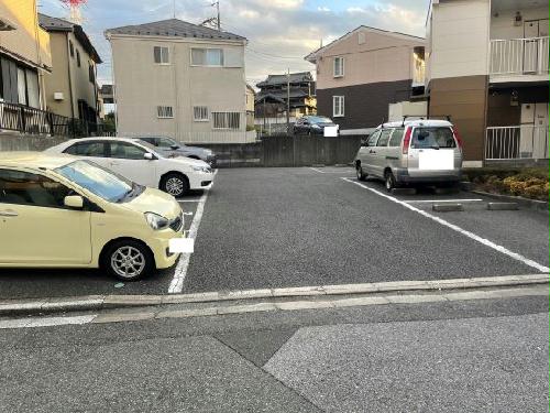 2/2 駐車場