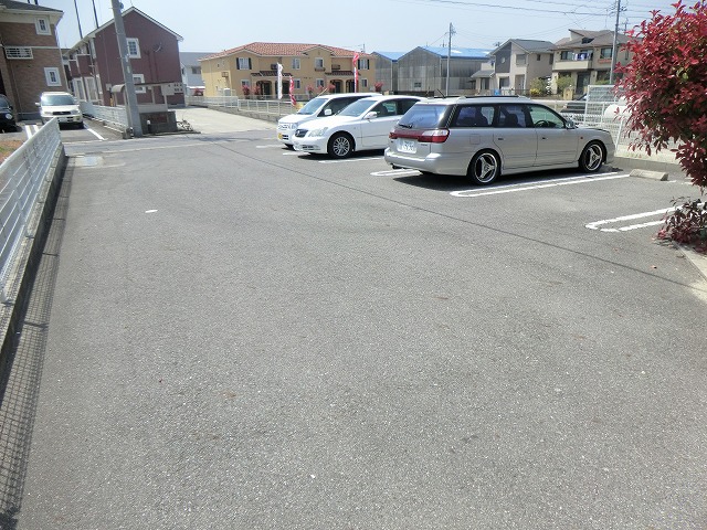 18/24 駐車場