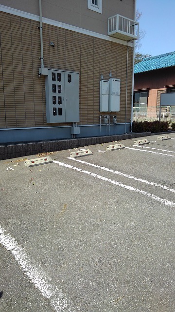 21/28 駐車場
