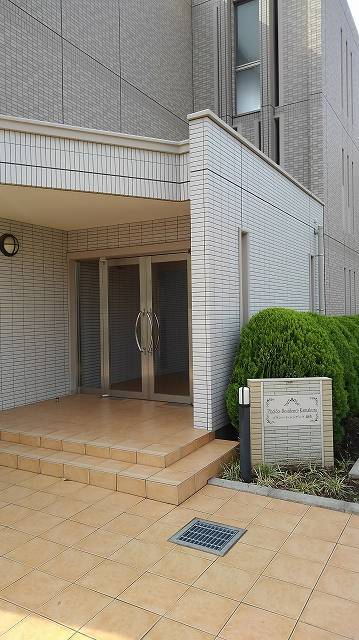 14/20 エントランス