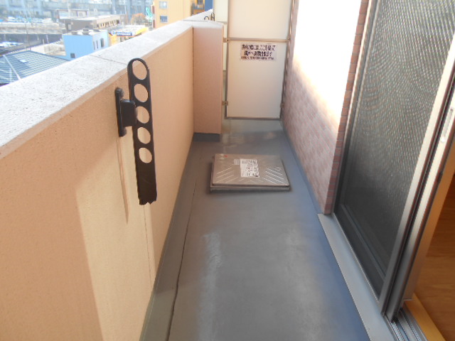 16/28 バルコニー