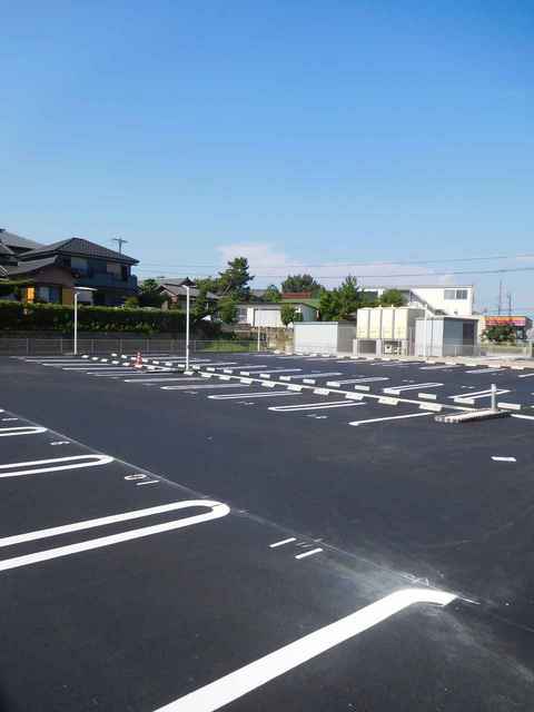 13/18 エントランス