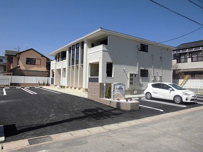 21/28 駐車場