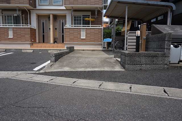 15/26 エントランス