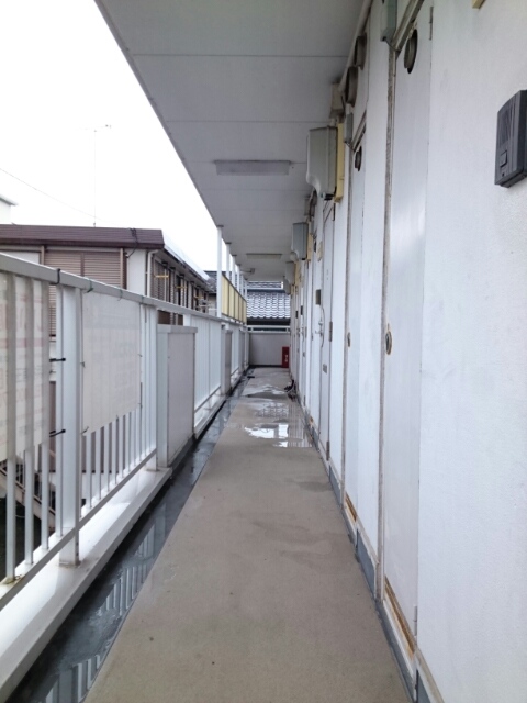 20/30 エントランス