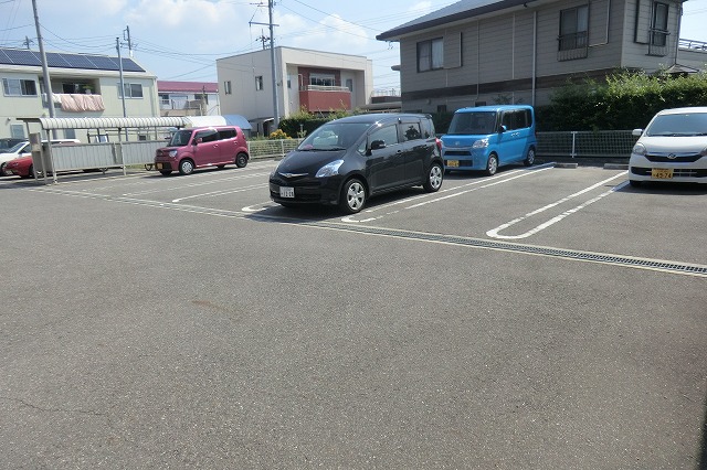 2/10 駐車場