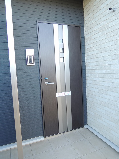 22/28 エントランス