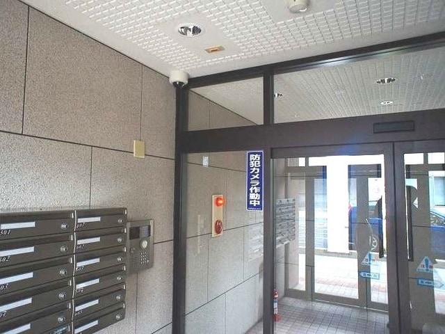 15/21 エントランス