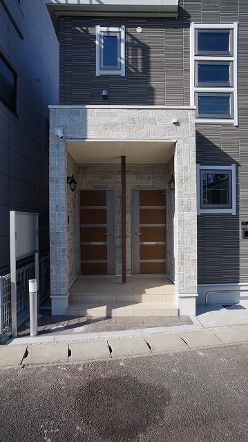 14/20 エントランス