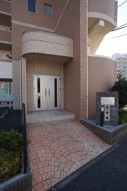 17/23 エントランス