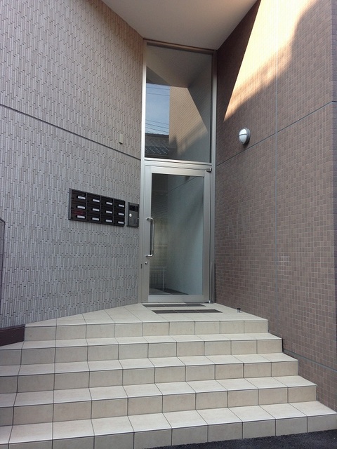 14/23 エントランス