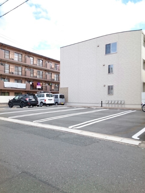 14/20 駐車場