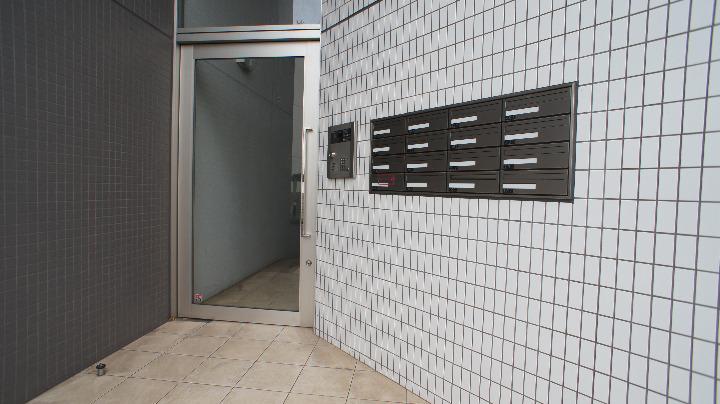 13/20 エントランス