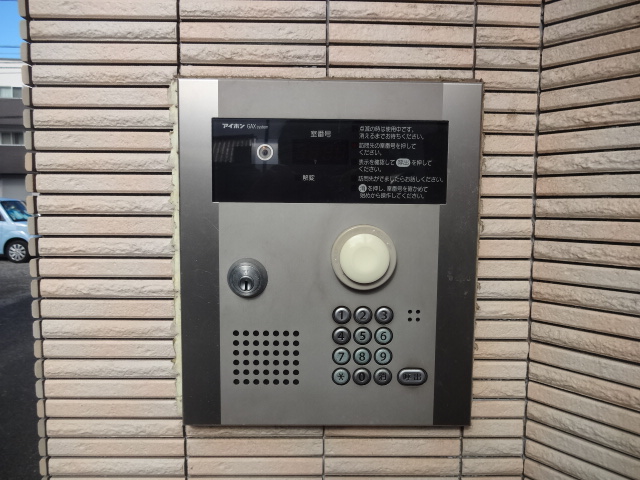 22/30 エントランス