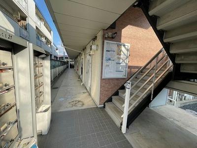 13/13 エントランス