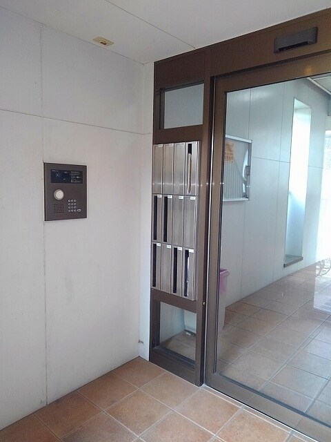 14/16 エントランス