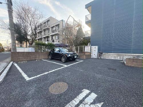 14/19 駐車場