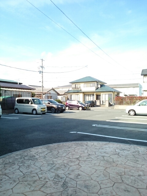 19/28 駐車場