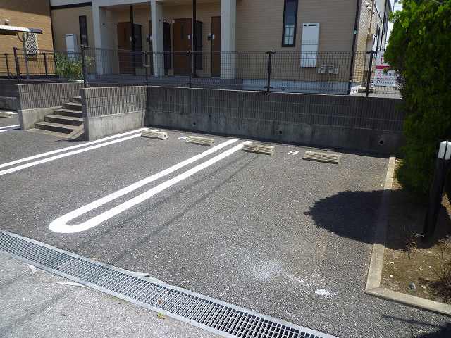 14/20 駐車場