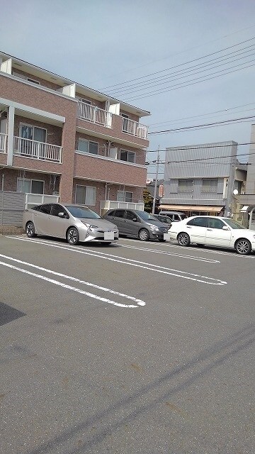 22/28 駐車場
