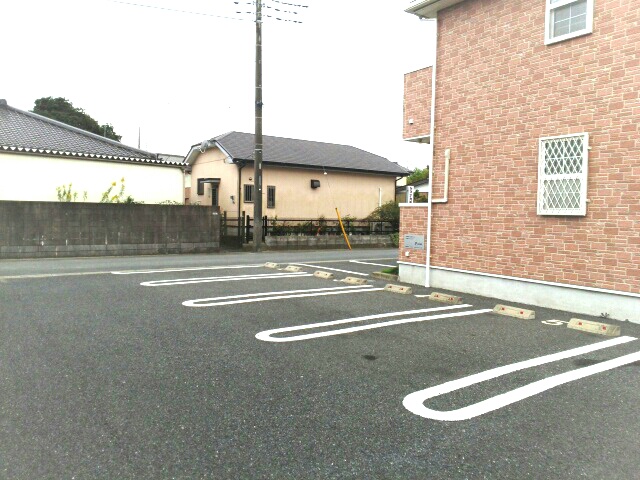 17/23 駐車場