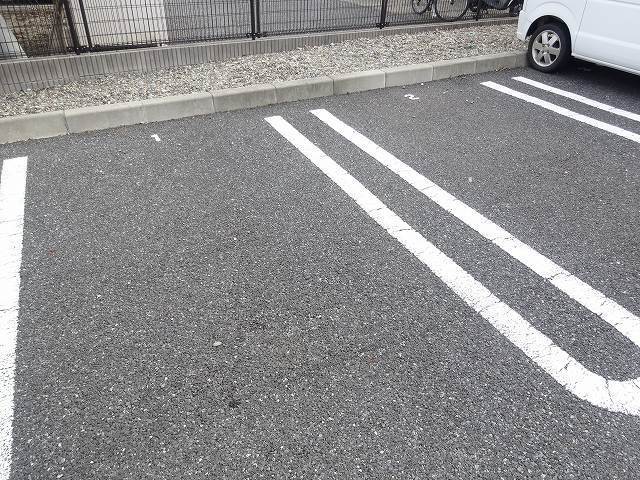 14/20 駐車場