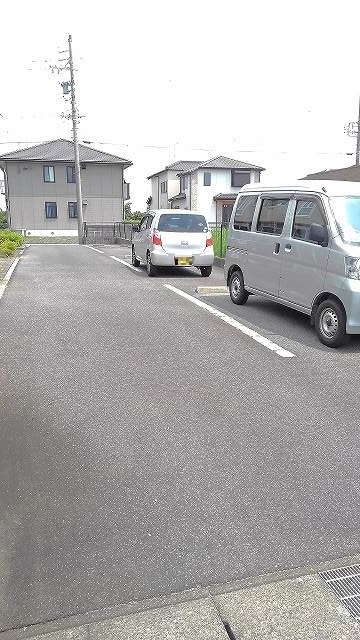 26/30 駐車場