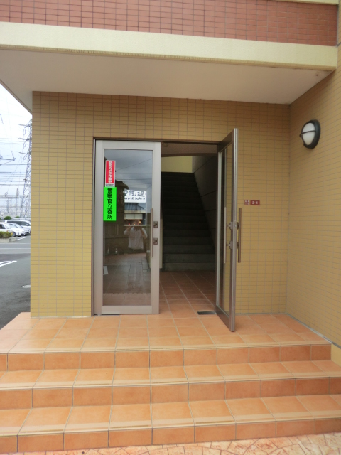 21/28 エントランス