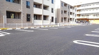 14/20 駐車場