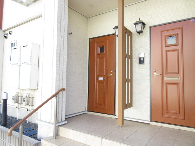 22/28 エントランス