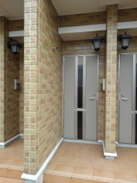 23/30 エントランス