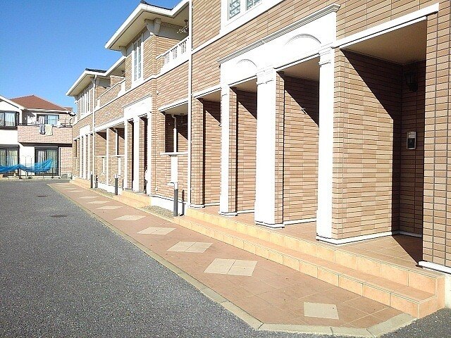 13/22 エントランス