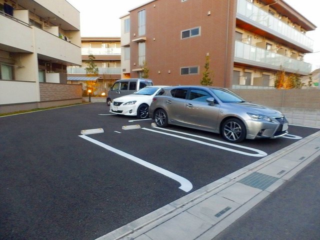 14/22 駐車場