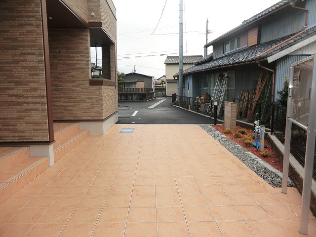 21/28 エントランス