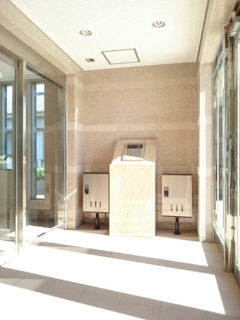 14/25 エントランス