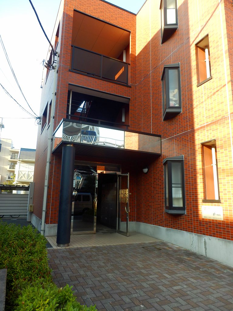 14/23 エントランス