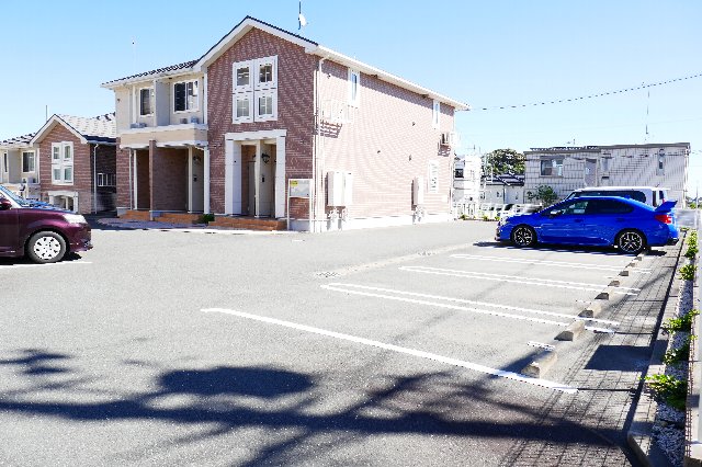 22/28 駐車場