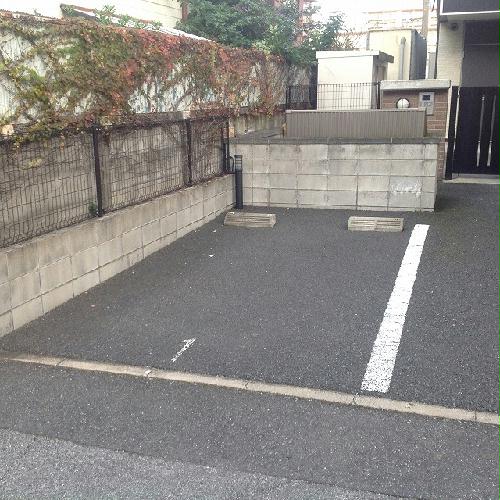 14/20 駐車場