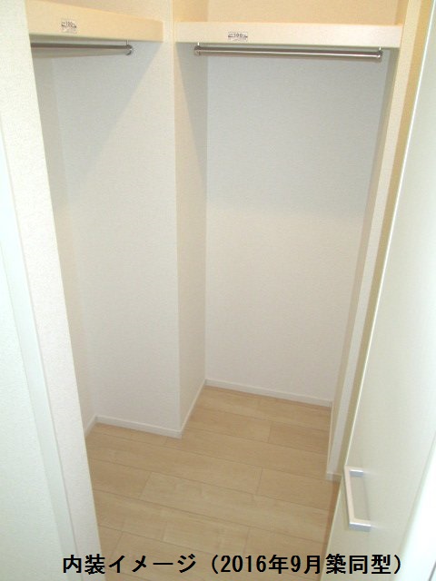 22/28 エントランス