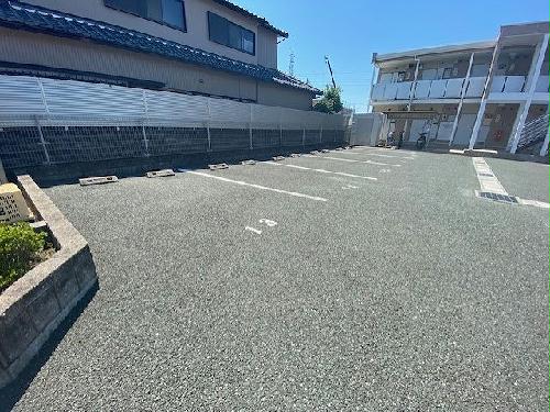 14/21 駐車場