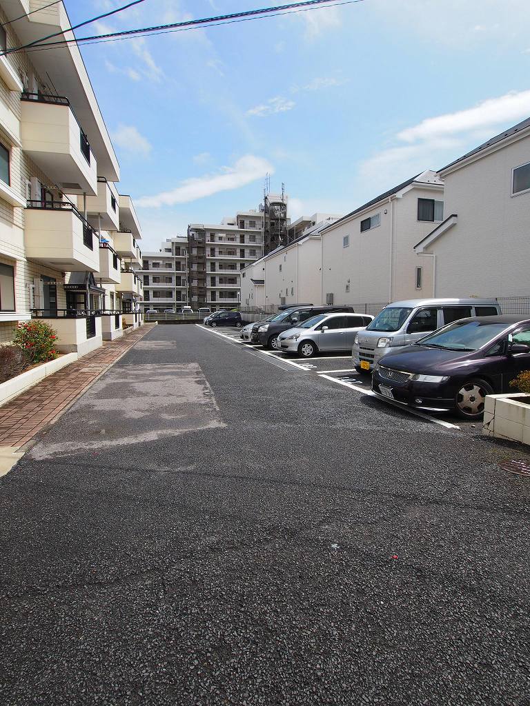 22/30 駐車場