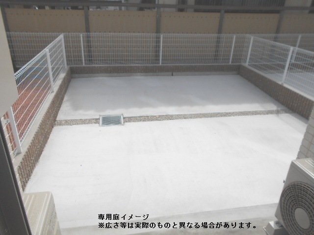 19/27 バルコニー