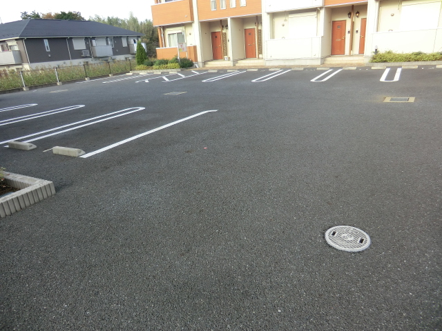 22/28 駐車場