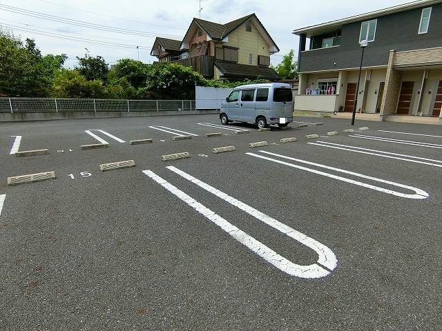 14/20 駐車場